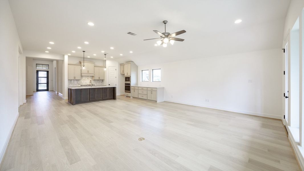 Spacious, unfurnished interior of a new home in Flora, Hutto (Image 20).
