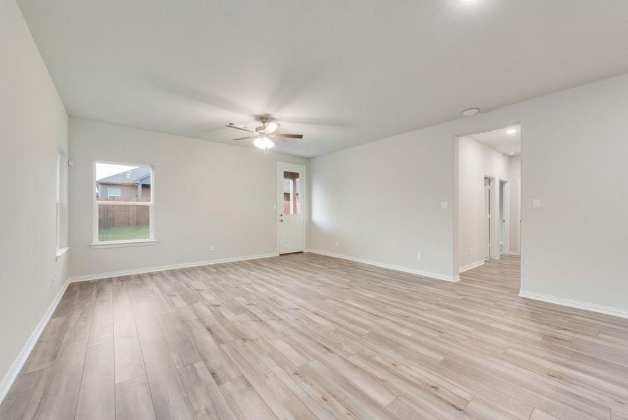 Spacious, unfurnished interior of a new home in Liberty Pointe, Gainesville (Image 13).