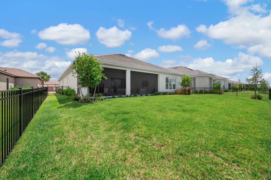 34-web-or-mls-13325 SW Alejandro Ct - 34