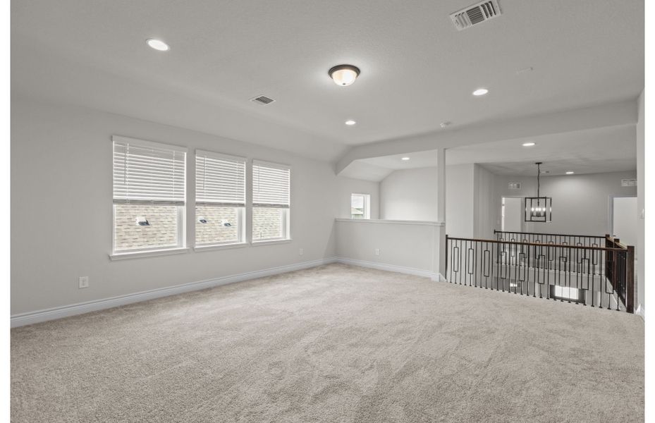 Spacious, unfurnished interior of a new home in Corley Farms, Boerne (Image 10).