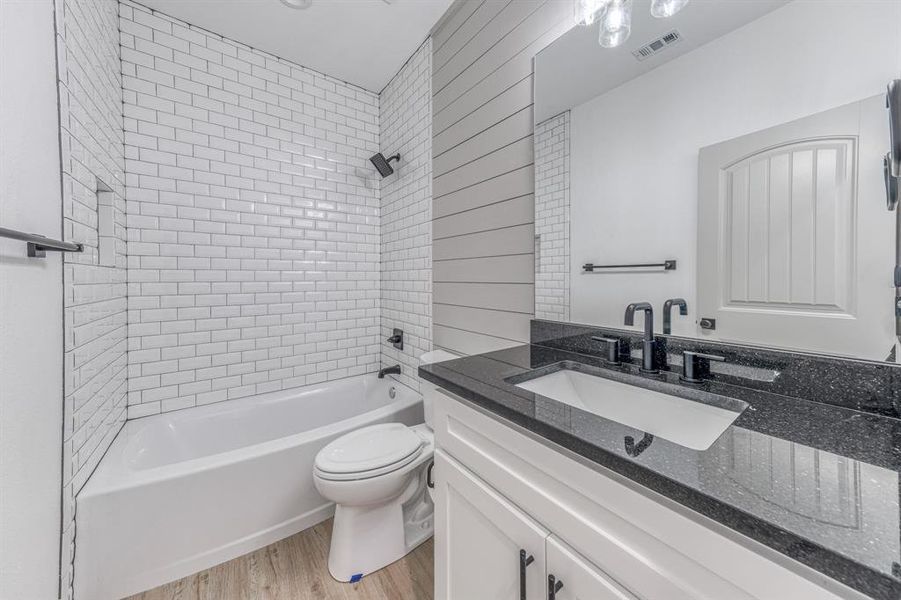 Furnished interior view inside a new home in , Paradise (Image 12).