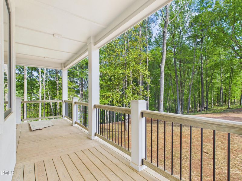 CAM06429G6-PR0015-STILL008