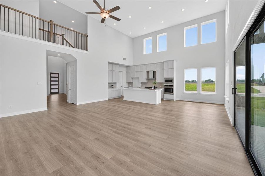 Spacious, unfurnished interior of a new home in Highland Crossing, Celina (Image 25).