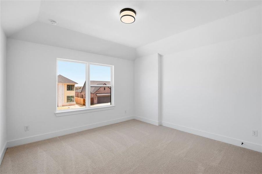 Spacious, unfurnished interior of a new home in Pecan Grove, Burleson (Image 30).
