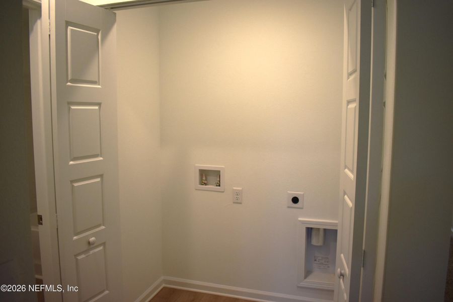 Spacious, unfurnished interior of a new home in Irongate Villas, Jacksonville (Image 29).