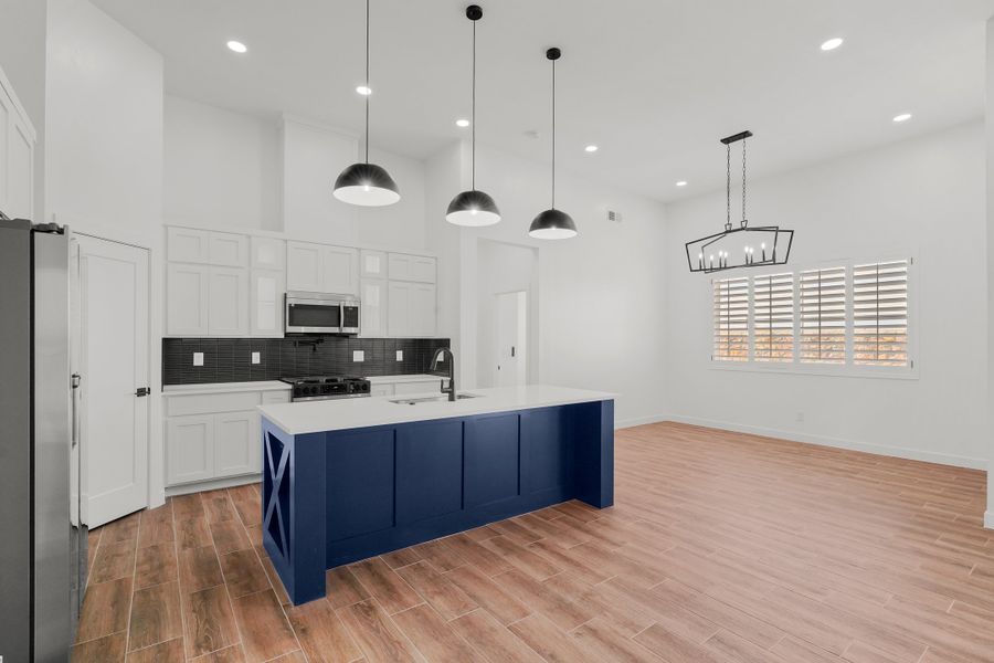 Representative furnished interior of a home built from the Torrey Pines 4BDR by LEH. Homes in Painted Sky, El Paso (Image 7). Representative furnished interior of a home built from the Torrey Pines 4BDR by LEH. Homes in Painted Sky, El Paso (Image 7).