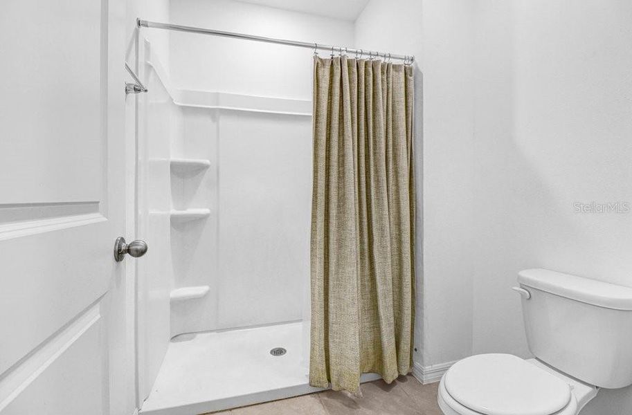 Furnished interior view inside a new home in , Apollo Beach (Image 12).