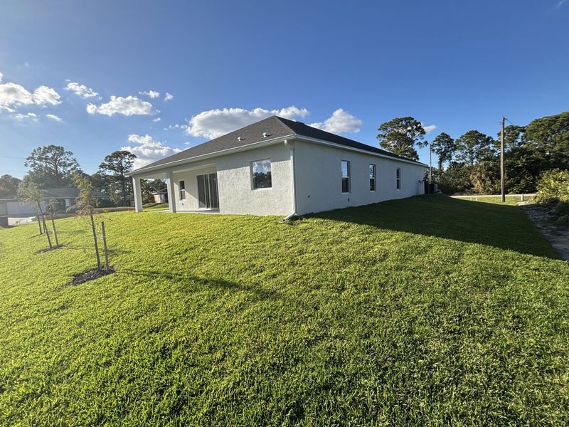 Exterior details and patio area of a home in Lehigh Acres, Lehigh Acres (Image 3).