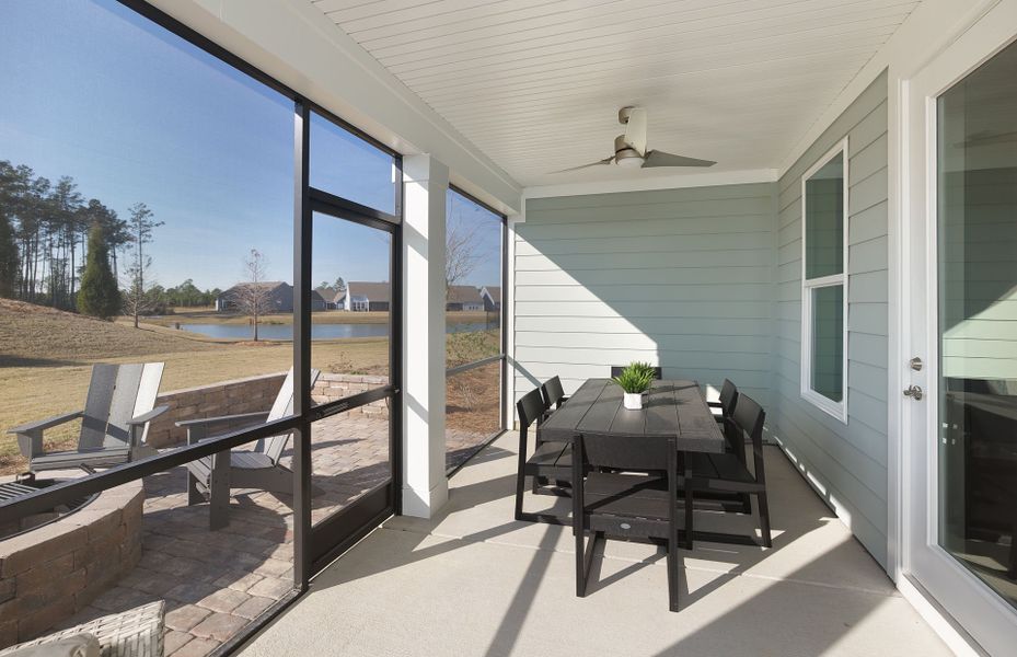 Feel the soft breeze from the Screened Porch. Feel the soft breeze from the Screened Porch.