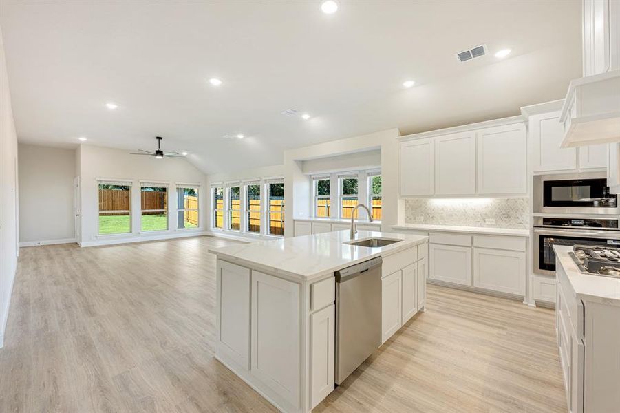 Image 33 of a home in Glenwood Meadows. Image 33 of a home in Glenwood Meadows.