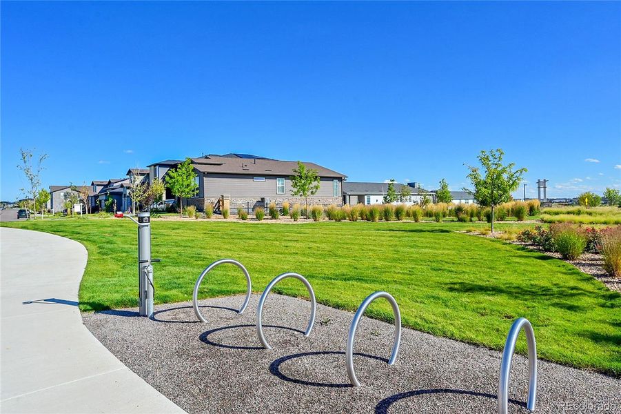 Community amenities in , Aurora (Image 27).