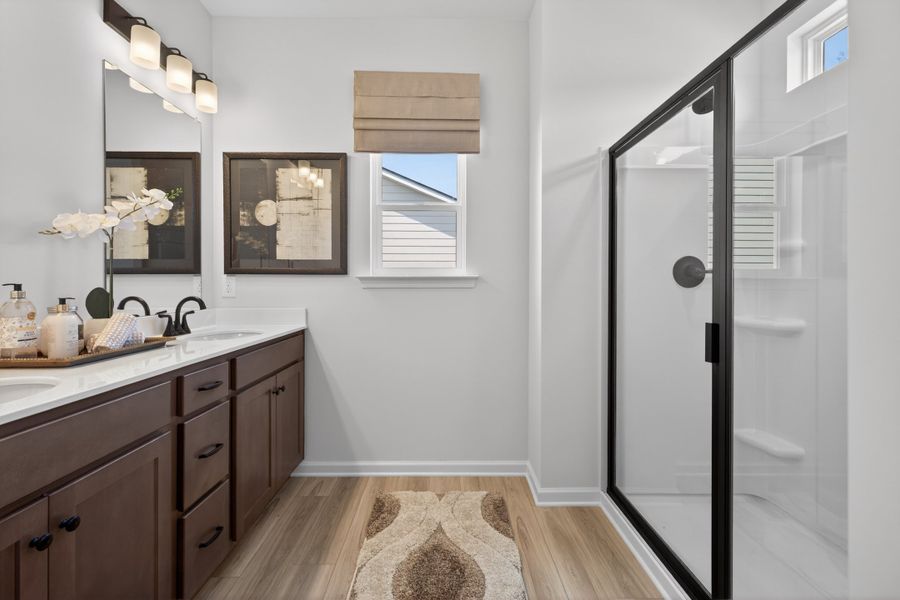 The Manchester - Owner's Bath