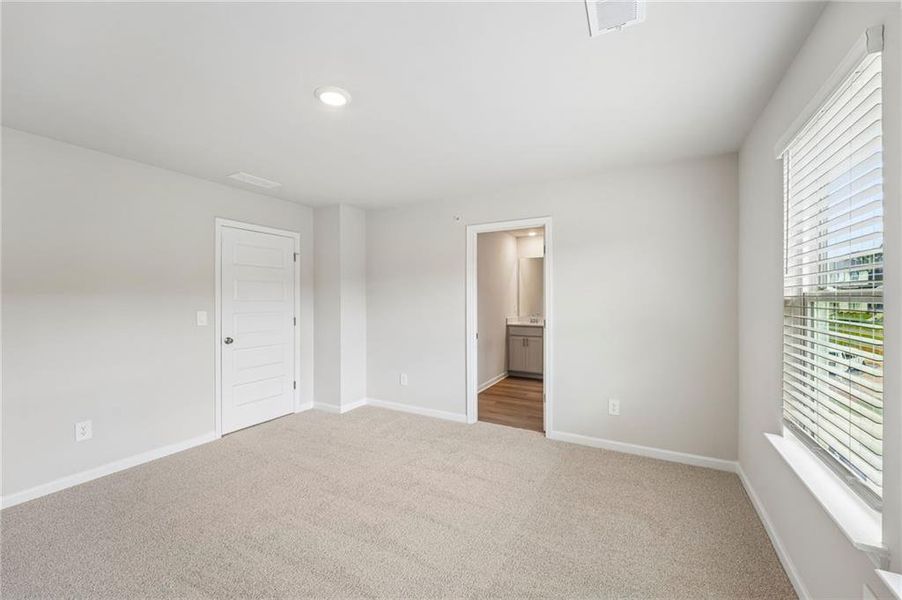 Spacious, unfurnished interior of a new home in , Cumming (Image 40).