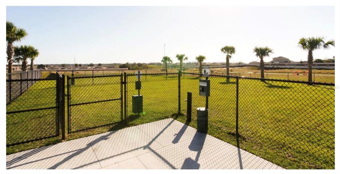 Community amenities in , Eagle Lake (Image 32). Community amenities in , Eagle Lake (Image 32).