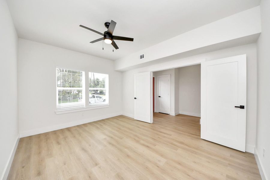 Spacious, unfurnished interior of a new home in , Alvin (Image 23). Spacious, unfurnished interior of a new home in , Alvin (Image 23).