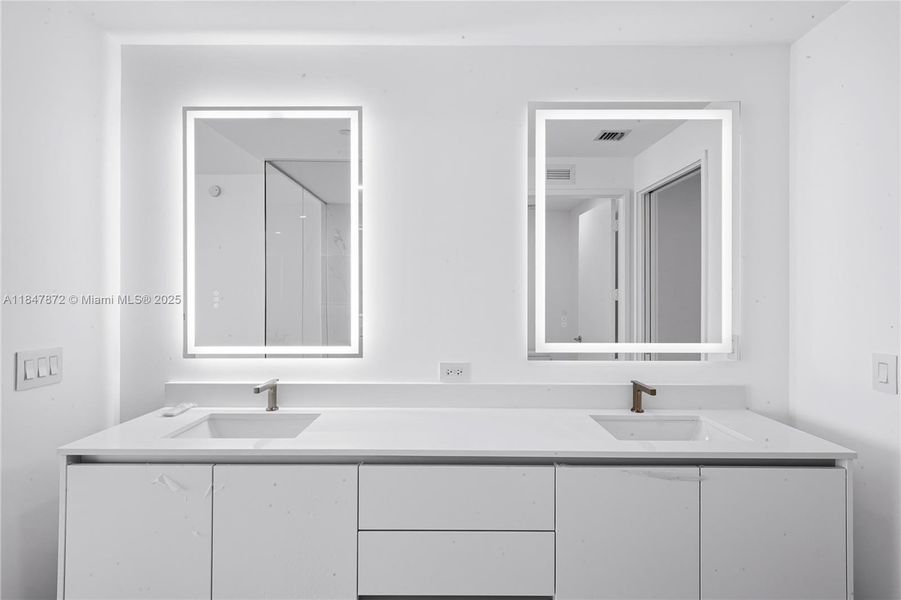 Image 38 of a home in Aria Reserve.