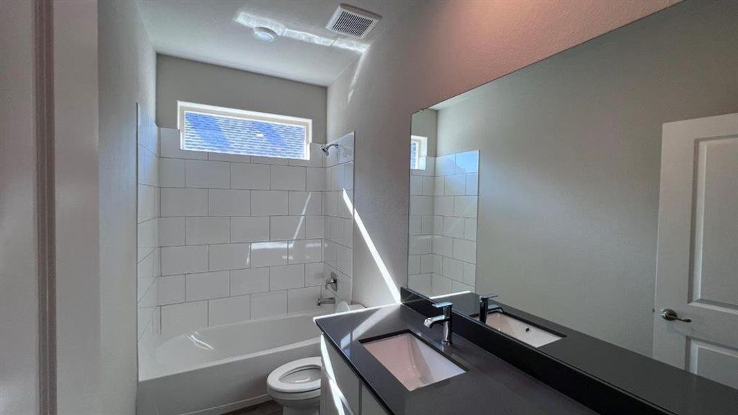 Furnished interior view inside a new home in Bluestem, Rhome (Image 9).