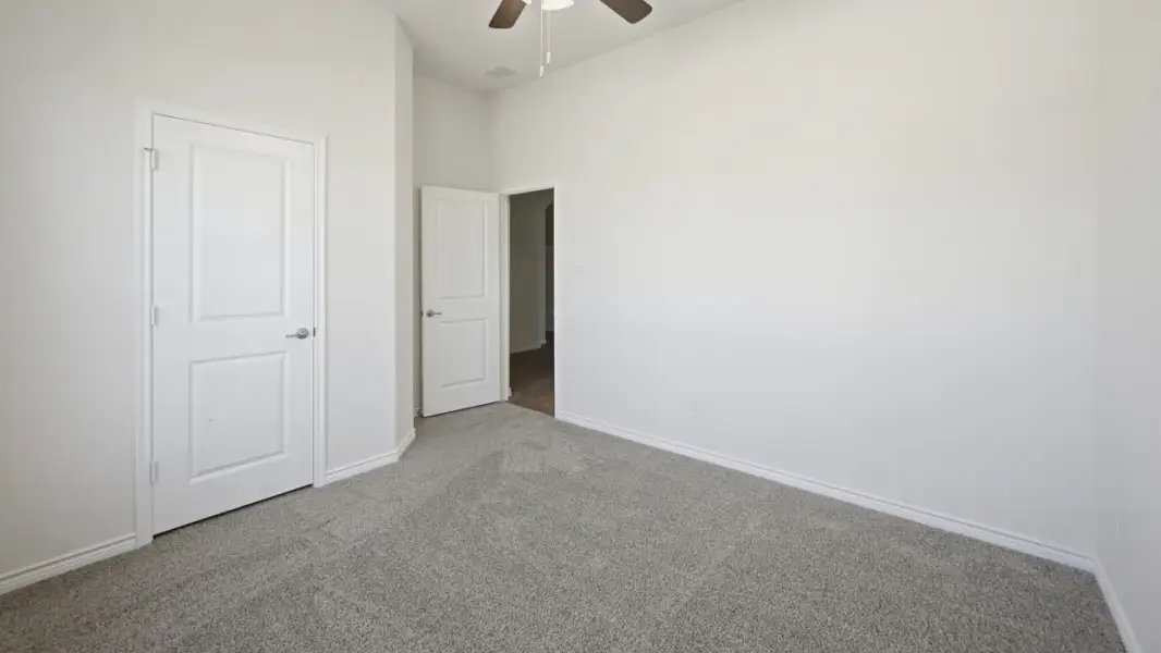 Spacious, unfurnished interior of a new home in Madera, Royse City (Image 27).