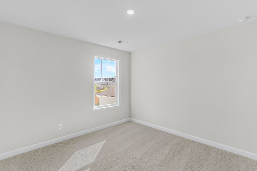Spacious, unfurnished interior of a new home in Six Oaks, Summerville (Image 45).