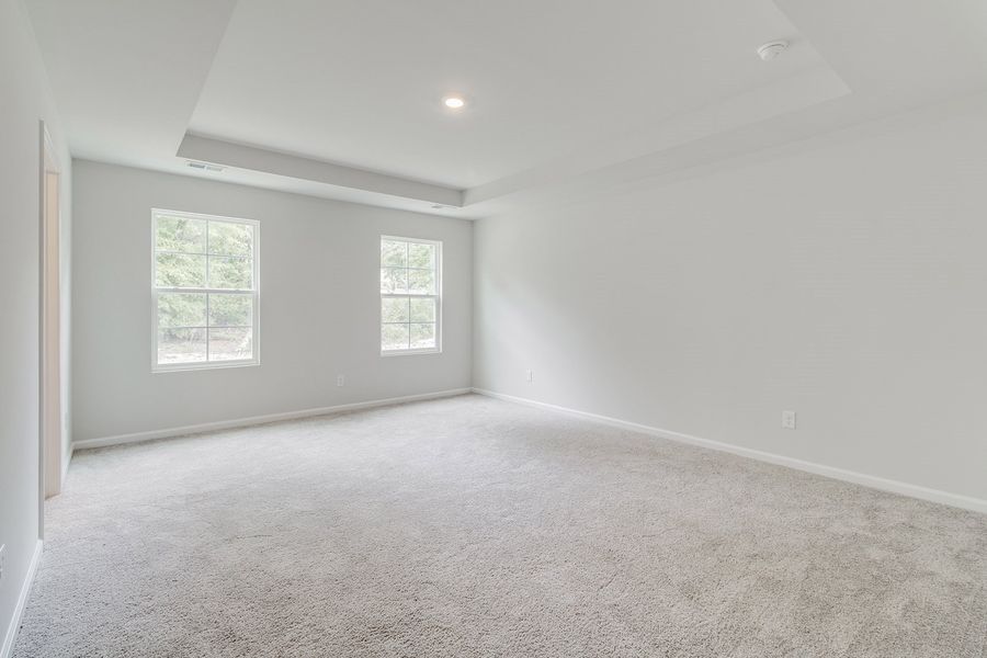 Spacious, unfurnished interior of a new home in Bluefield, Lexington (Image 20).