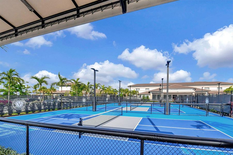 Outdoor Pickleball