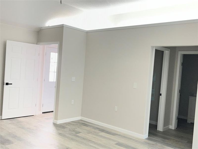 Spacious, unfurnished interior of a new home in , Brownwood (Image 16).