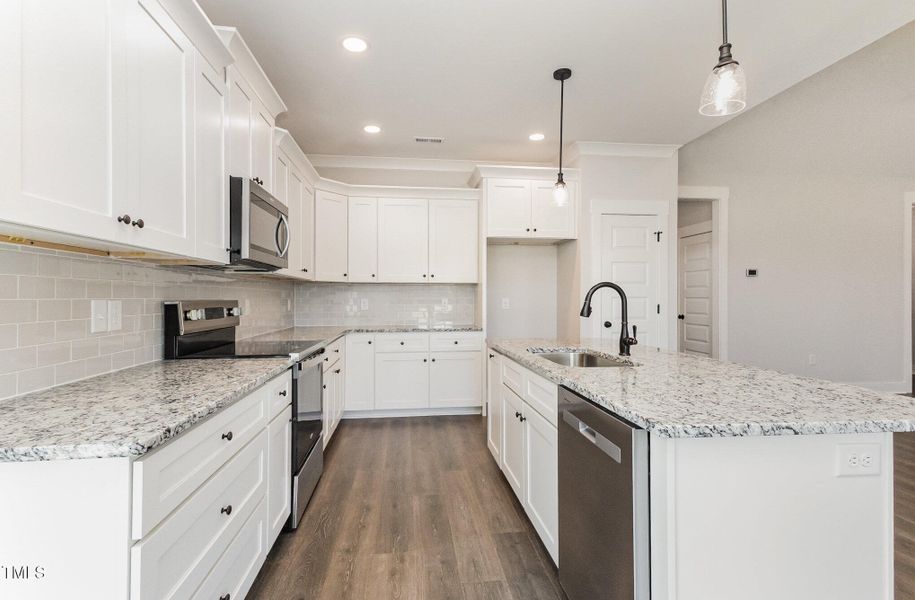 013_kv0a0556-edit_822