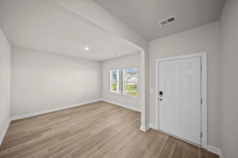 Spacious, unfurnished interior of a new home in Shiloh Valley, Piedmont (Image 10).