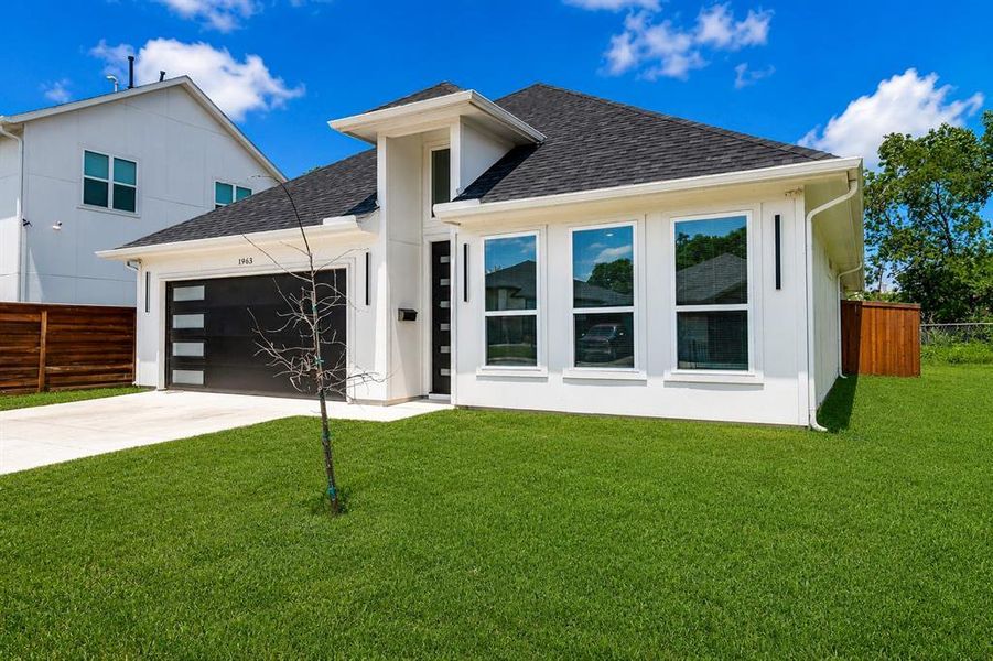 Exterior details and patio area of a home in , Dallas (Image 20). Exterior details and patio area of a home in , Dallas (Image 20).