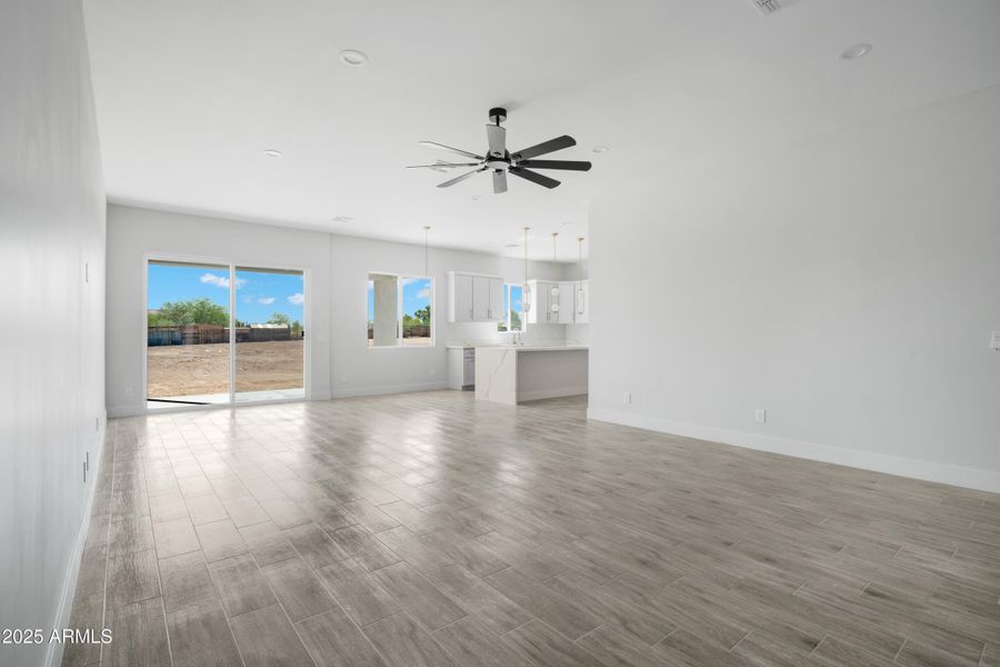 Listing Pictures -22