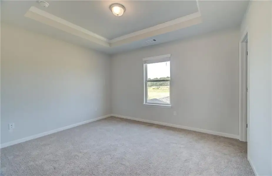Spacious, unfurnished interior of a new home in Grandview at Millers Mill, Stockbridge (Image 28).
