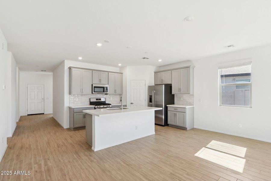 13-web-or-mls-N Eva Ln-S2510-013 13-web-or-mls-N Eva Ln-S2510-013