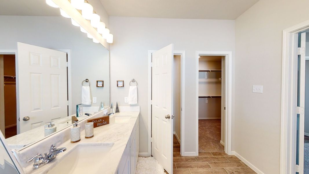 Representative furnished interior of a home built from the Floor Plan 2121 by Colina Homes in Grand Magnolia, Magnolia (Image 34). Representative furnished interior of a home built from the Floor Plan 2121 by Colina Homes in Grand Magnolia, Magnolia (Image 34).