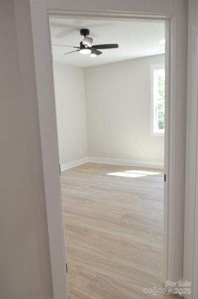 Spacious, unfurnished interior of a new home in , Davidson (Image 17).