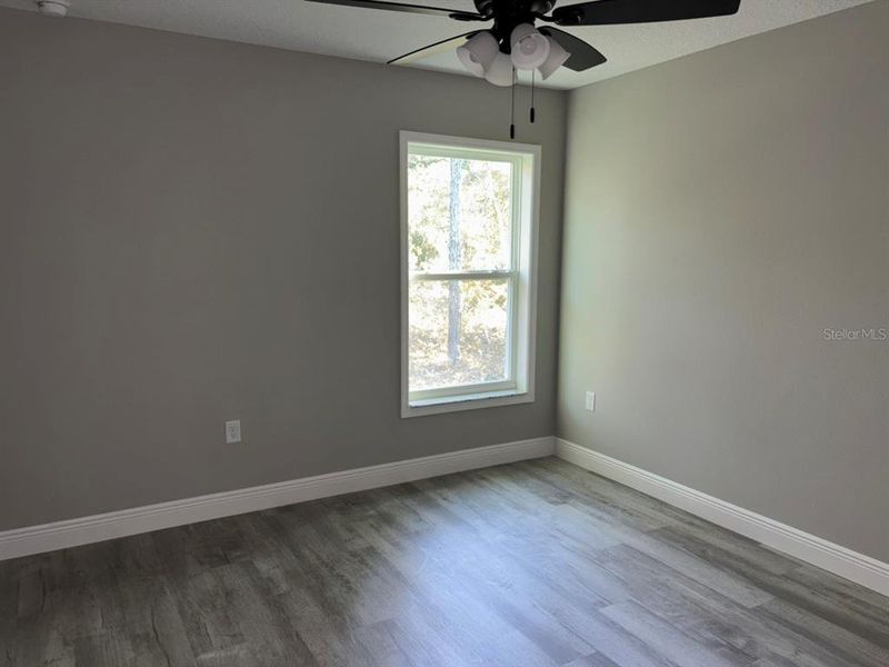 Spacious, unfurnished interior of a new home in , Dunnellon (Image 20).