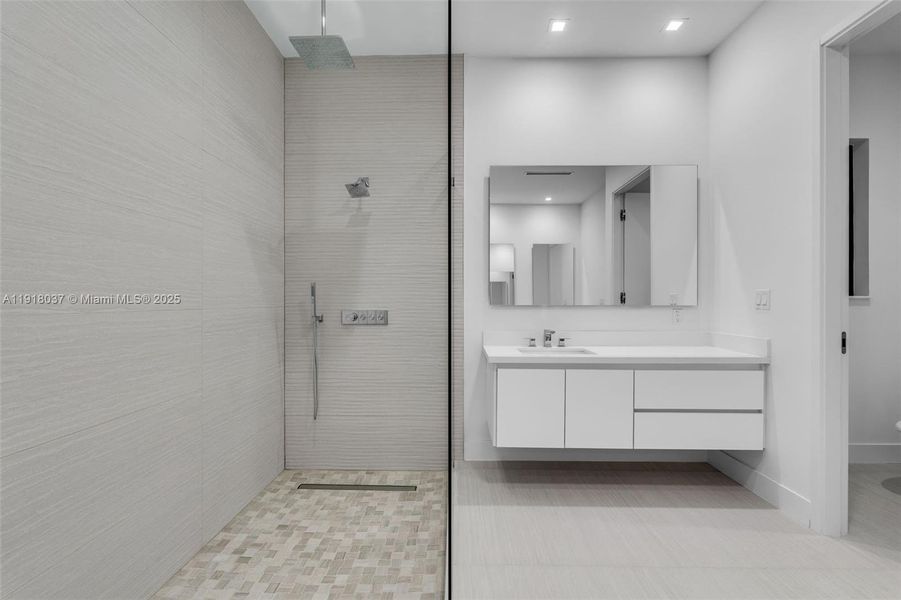 Furnished interior view inside a new home in , Cutler Bay (Image 14).