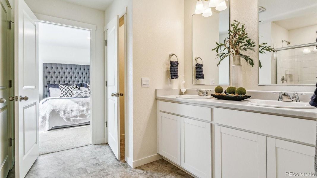 Furnished interior view inside a new home in Settlers Crossing, Commerce City (Image 10).
