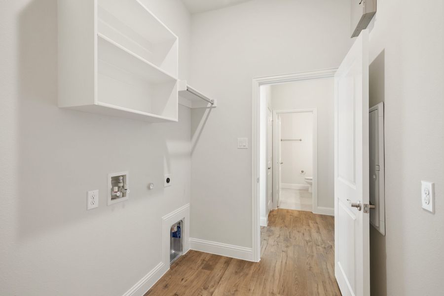 Spacious, unfurnished interior of a new home in Elevon, Lavon (Image 34).