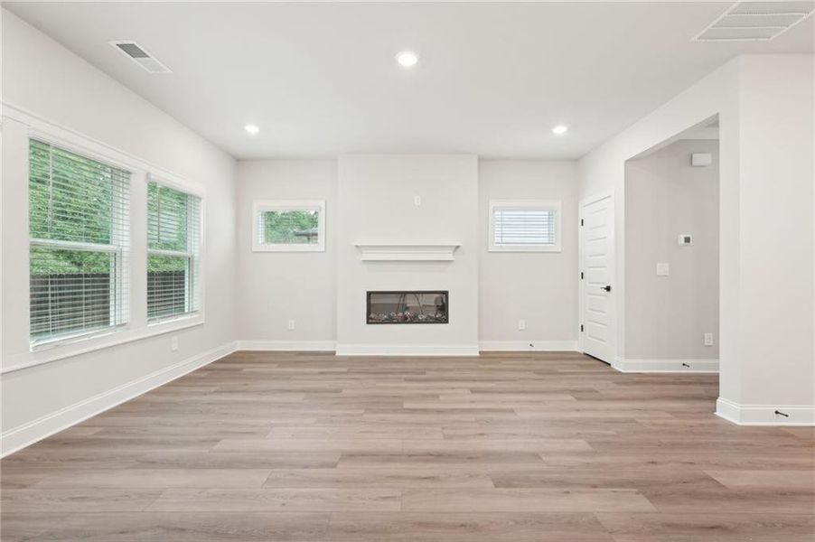 Spacious, unfurnished interior of a new home in Hemingway - Reserve Series, Cumming (Image 39).