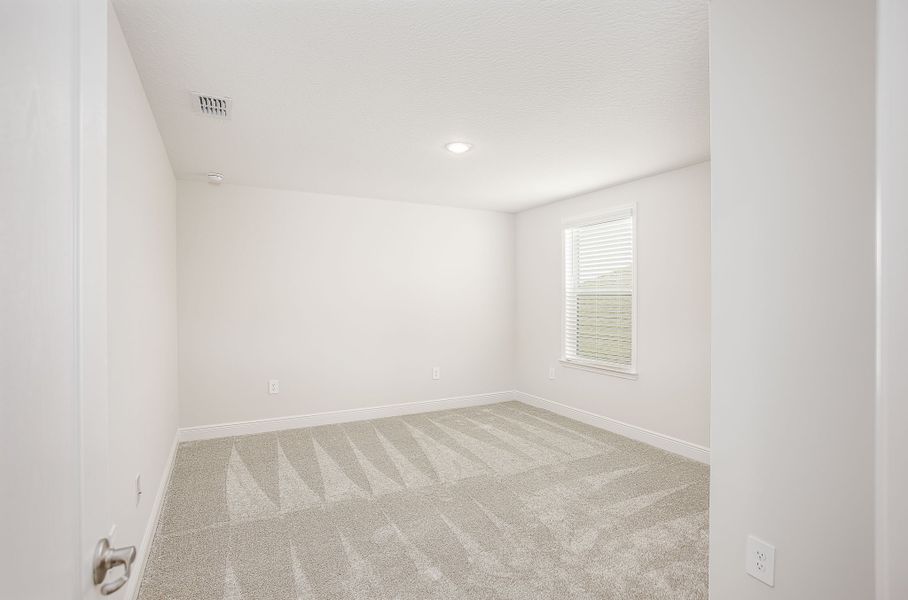 Representative unfurnished interior of a home built from the Carrington by Maronda Homes in Malabar Springs, Palm Bay (Image 55).