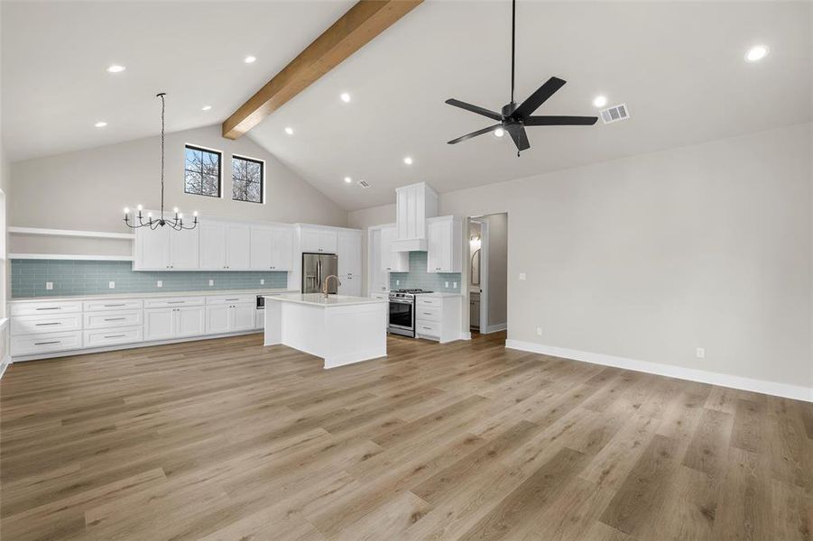 Spacious, unfurnished interior of a new home in , Waco (Image 20). Spacious, unfurnished interior of a new home in , Waco (Image 20).
