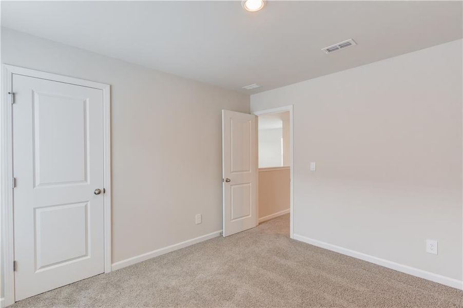 Spacious, unfurnished interior of a new home in Sweetwater Green - Royal Series, Lawrenceville (Image 32).