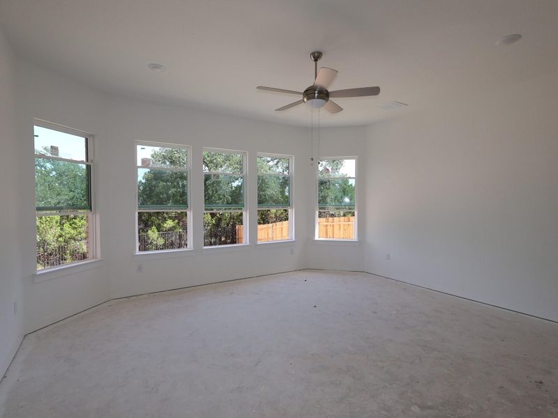 Spacious, unfurnished interior of a new home in Edgewood, Leander (Image 3).