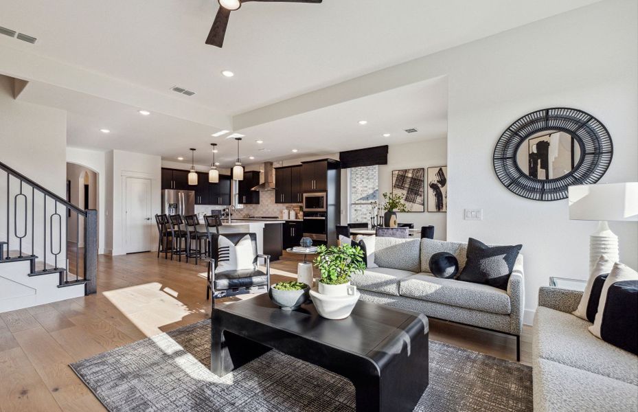 Representative furnished interior of a home built from the Sondra by Pulte Homes in Wellington, Fort Worth (Image 13).