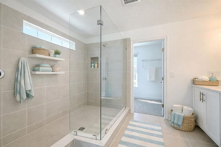 Furnished interior view inside a new home in , St. Petersburg (Image 39).