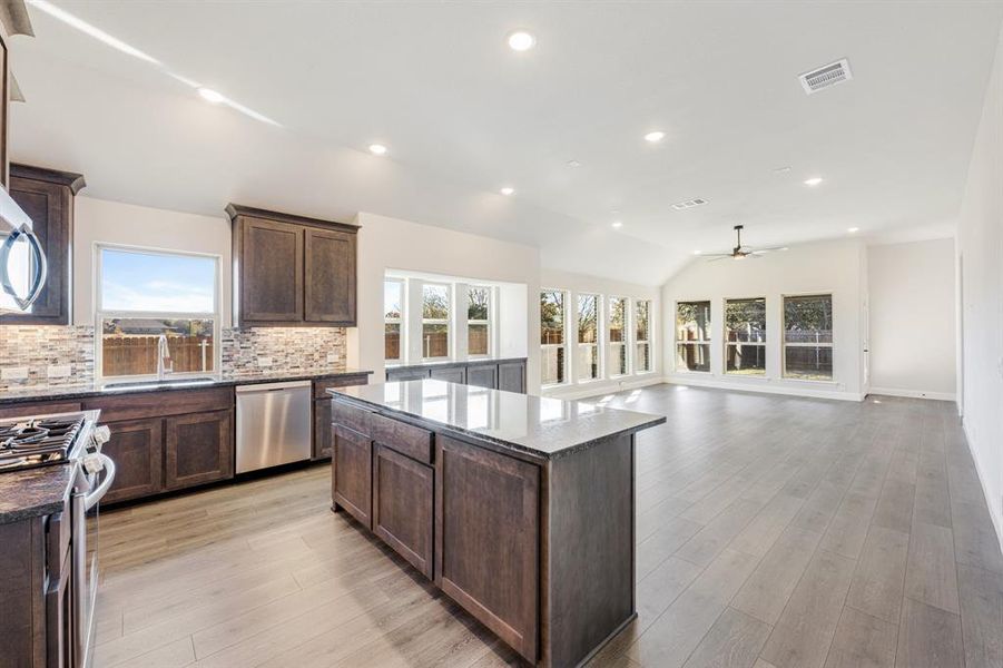 Furnished interior view inside a new home in Maplewood, Glenn Heights (Image 8).