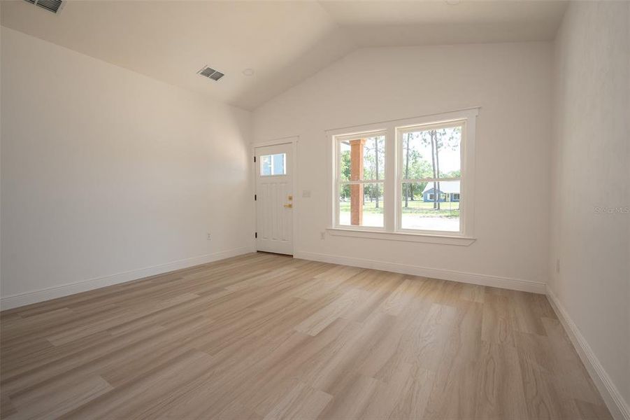 Spacious, unfurnished interior of a new home in , Williston (Image 8).