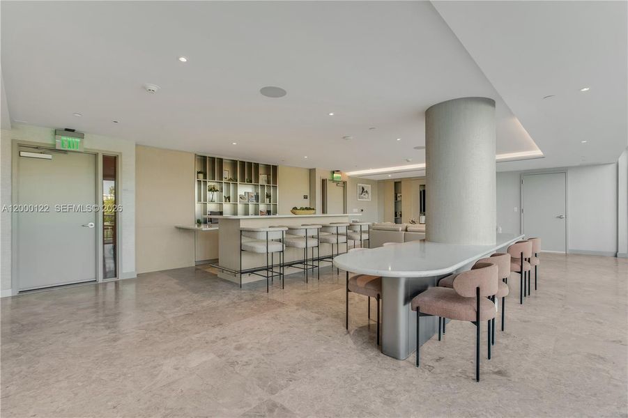 Community amenities in , Miami Beach (Image 72).