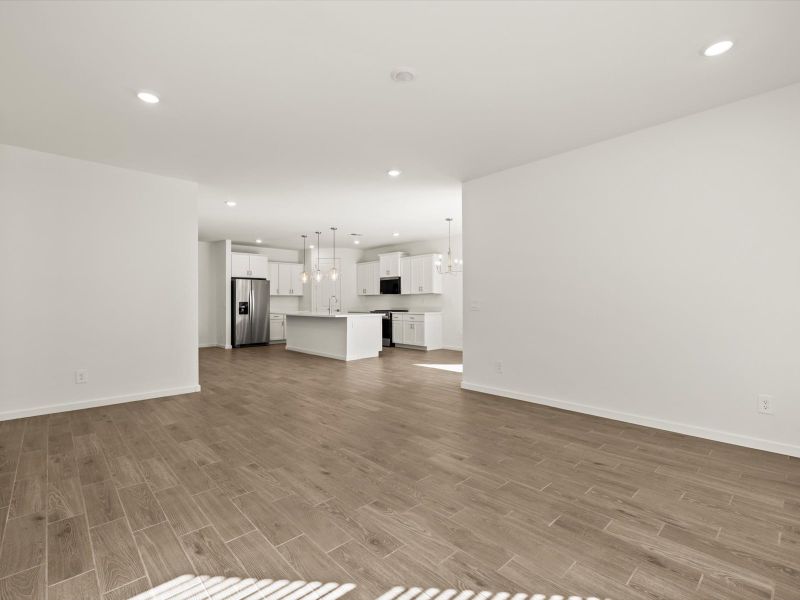 Spacious, unfurnished interior of a new home in Mountain View Estates Signature Series, Buckeye (Image 10).