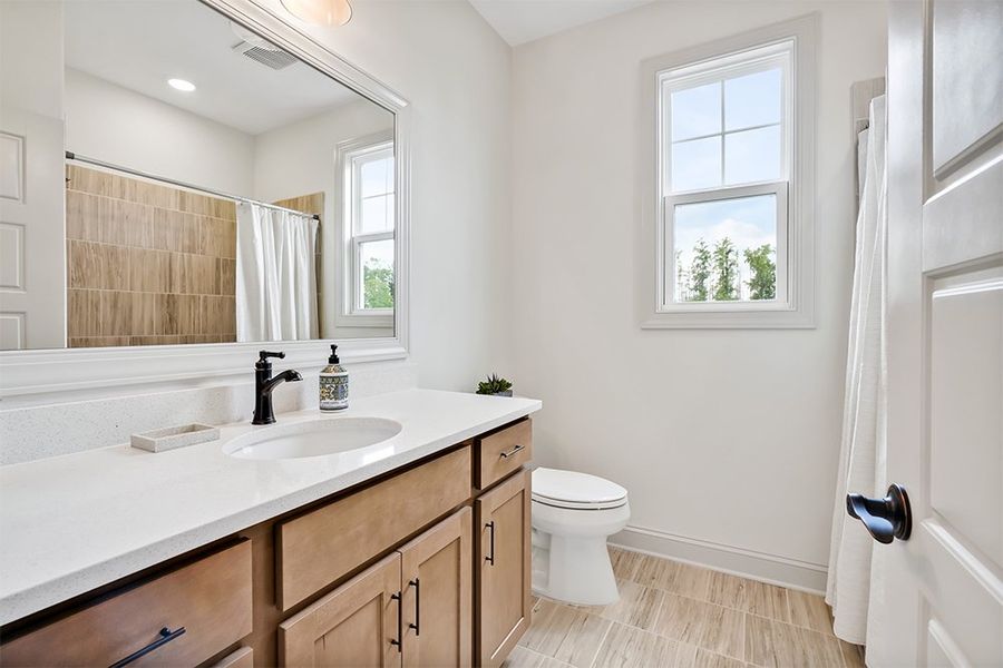 Lumina Island, Guest Bathroom